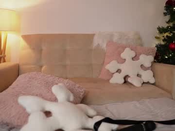 Saraparisi_ Chaturbate stream image from November 25, 2025