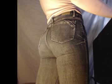 Slimzen5ever Chaturbate stream image from November 25, 2025