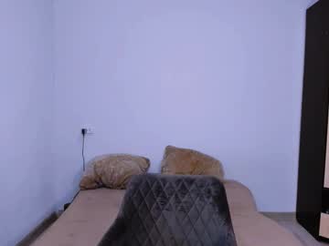 Mina27372 Chaturbate stream image from November 25, 2025