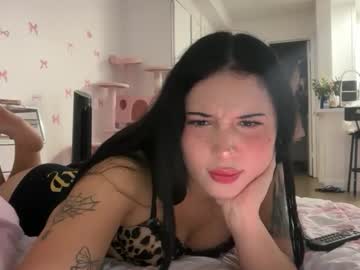 Sophiaaluvv Chaturbate stream image from November 25, 2025