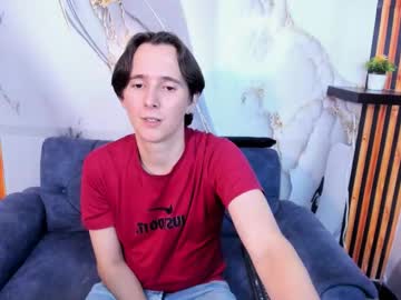 Aaron_Latinmen2 Chaturbate stream image from November 25, 2025