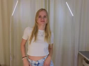 Isauraluciano Chaturbate stream image from November 25, 2025