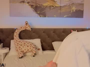 Olivia_Riesz Chaturbate stream image from November 25, 2025