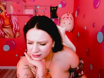 Darsy_Hills Chaturbate stream image from November 25, 2025
