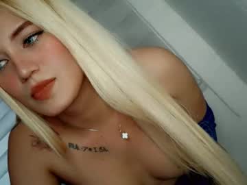 Heyy_Britt Chaturbate stream image from November 25, 2025