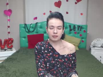Jasminekouch Chaturbate stream image from November 25, 2025