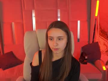 Tinynataliee Chaturbate stream image from November 25, 2025