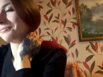 Genevivewayson Chaturbate stream image from November 25, 2025