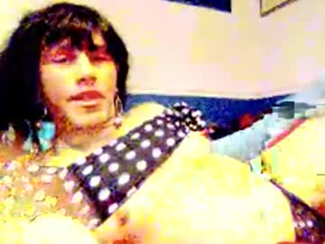 Squatqueeen Chaturbate stream image from November 25, 2025