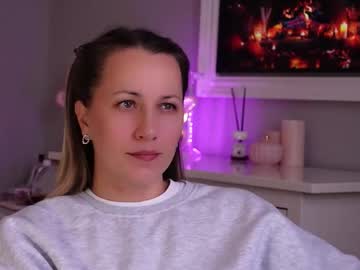 Susanjewel Chaturbate stream image from November 25, 2025
