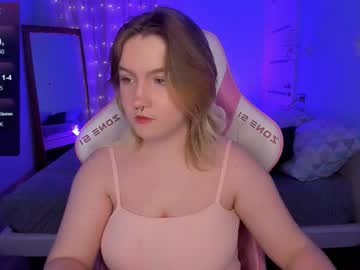 Lovelyy_Julia Chaturbate stream image from November 25, 2025