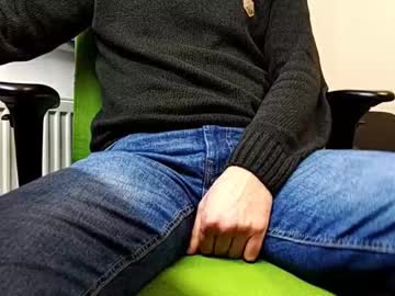 Hor34ny Chaturbate stream image from November 25, 2025