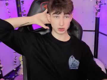 Maxwellchiik Chaturbate stream image from November 25, 2025