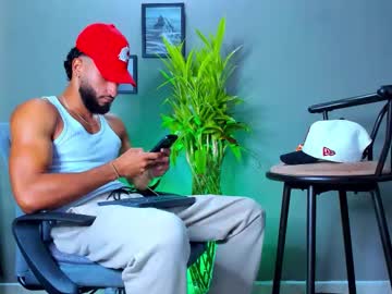 Stev_Velez Chaturbate stream image from November 25, 2025