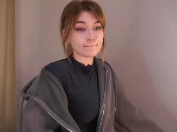 Quyenkjos Chaturbate stream image from November 25, 2025