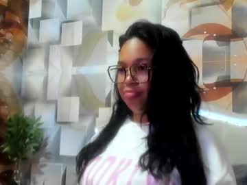 Sofi_Moonn Chaturbate stream image from November 25, 2025