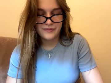 Adeliaebbers Chaturbate stream image from November 25, 2025