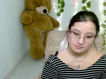 Jasmine609087 Chaturbate stream image from November 25, 2025
