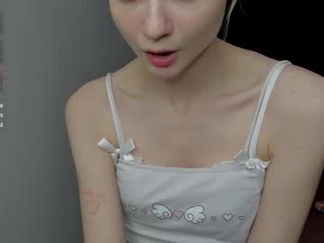 Viraglow Chaturbate stream image from November 25, 2025