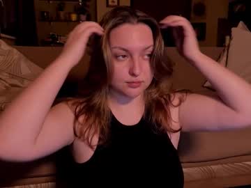 Wievin Chaturbate stream image from November 25, 2025