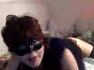 Hometownwitch Chaturbate stream image from November 25, 2025