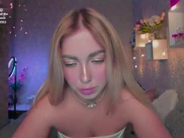 Holly_Molly8 Chaturbate stream image from November 25, 2025