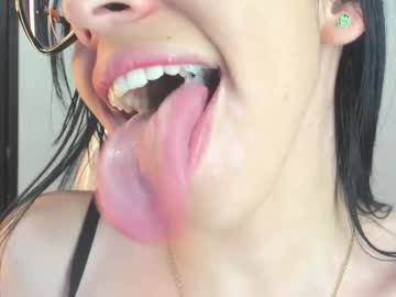 Katty_Mouth Chaturbate stream image from November 25, 2025