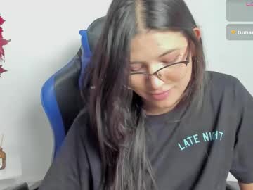 Petitesophi Chaturbate stream image from November 25, 2025