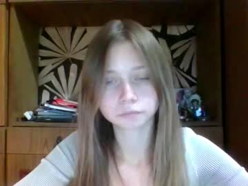 Karaescorcia Chaturbate stream image from November 26, 2025
