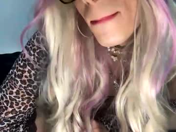 Kittysummers69 Chaturbate stream image from November 26, 2025