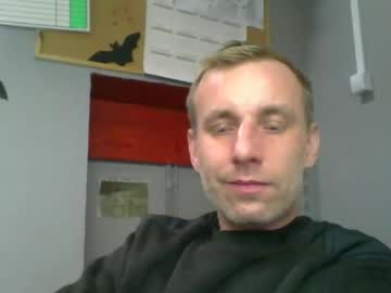 Bull1984pol Chaturbate stream image from November 26, 2025