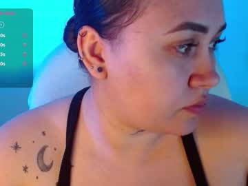 M33li Chaturbate stream image from November 26, 2025