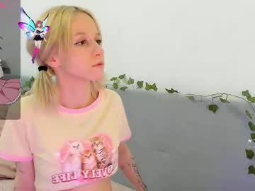 Annyme0w Chaturbate stream image from November 26, 2025