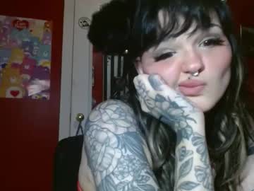 Lovelylittlelem Chaturbate stream image from November 26, 2025