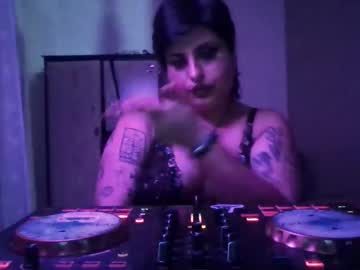 Mistrexxluna Chaturbate stream image from November 26, 2025
