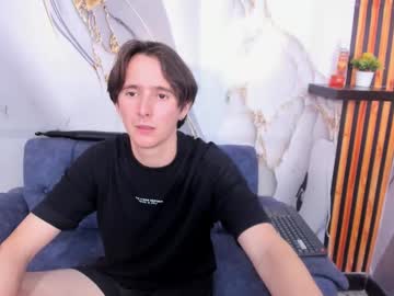 Aaron_Latinmen2 Chaturbate stream image from November 26, 2025