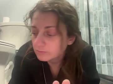 Nikkisnow1 Chaturbate stream image from November 26, 2025