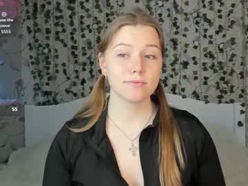 Silent_Princesses Chaturbate stream image from November 26, 2025