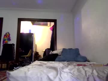 Andrewgennie Chaturbate stream image from November 26, 2025