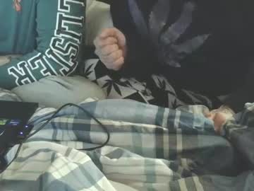 Funlovincouplexxx Chaturbate stream image from November 26, 2025