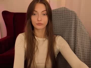 Trinityswan Chaturbate stream image from November 26, 2025