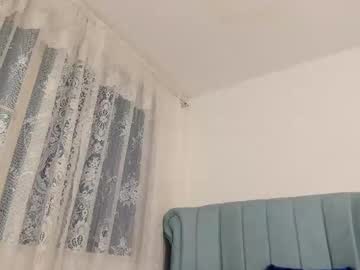 Alexafoxy18 Chaturbate stream image from November 26, 2025