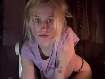 Violetfaee Chaturbate stream image from November 26, 2025