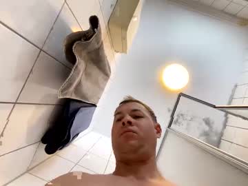 Armyskater32 Chaturbate stream image from November 26, 2025