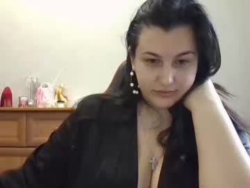 Novalira Chaturbate stream image from November 26, 2025
