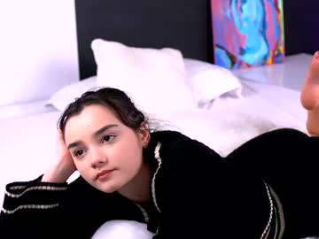 Yunaharuno Chaturbate stream image from November 26, 2025