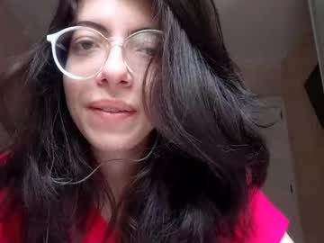 Lynettesherrer Chaturbate stream image from November 26, 2025
