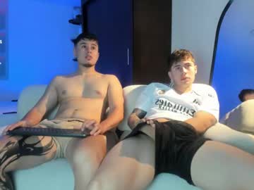 Twintease Chaturbate stream image from November 26, 2025