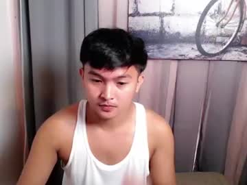 Krezikeed Chaturbate stream image from November 26, 2025