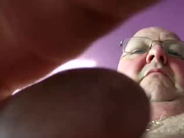 Focusfuker Chaturbate stream image from November 26, 2025